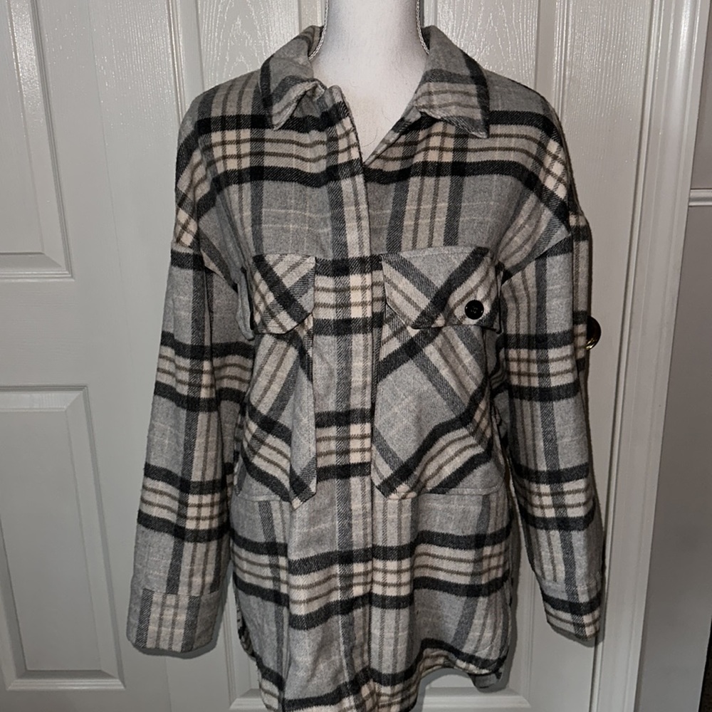 Zara Shacket - Picture 3 of 5